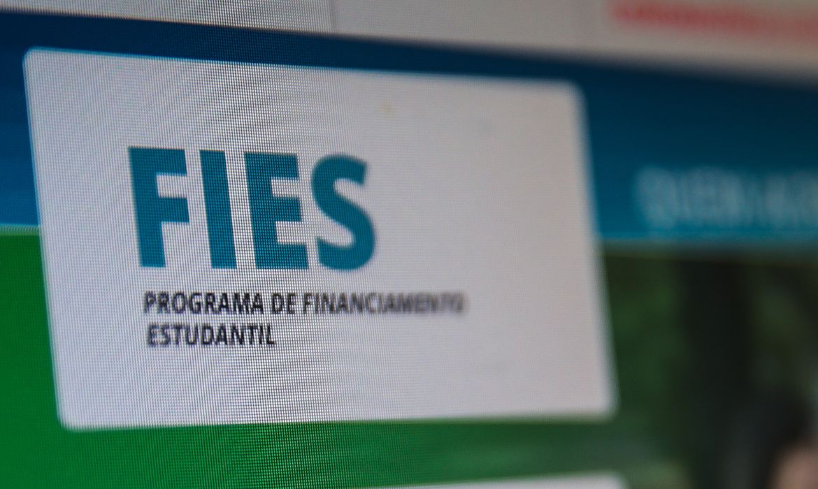 Fies: Aberto prazo para adesão de mantenedoras