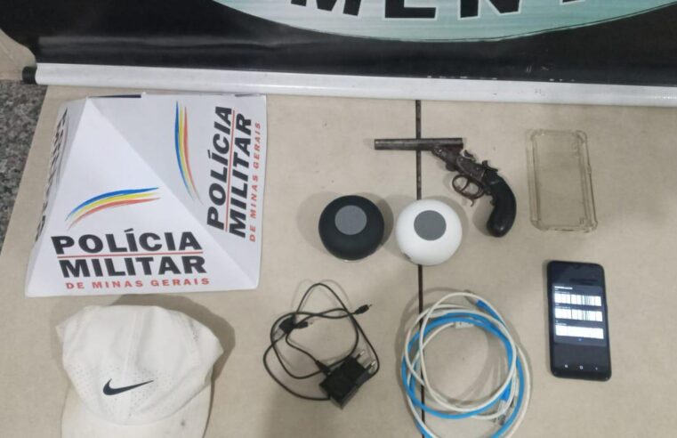 Viçosa: após roubo, homem é preso com arma de fogo e jovem é apreendido