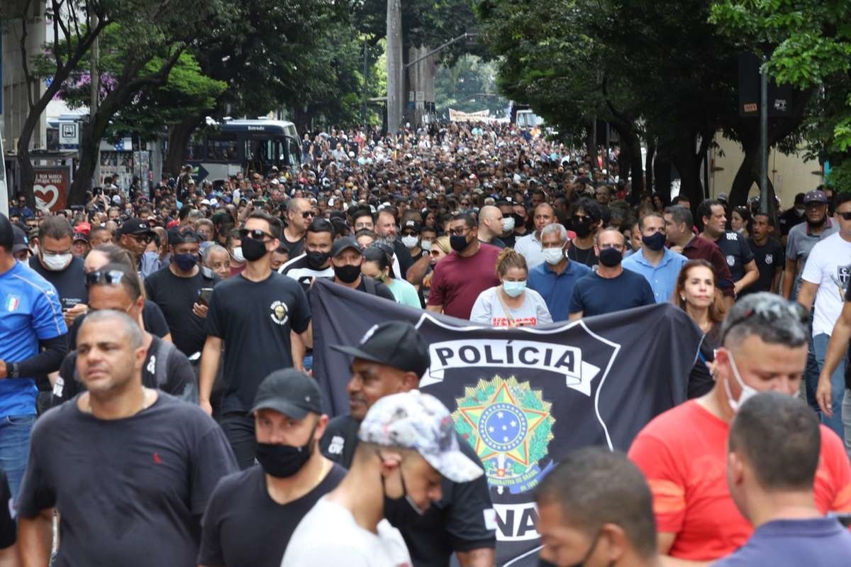 Justiça determina fim da greve de policiais civis e penais