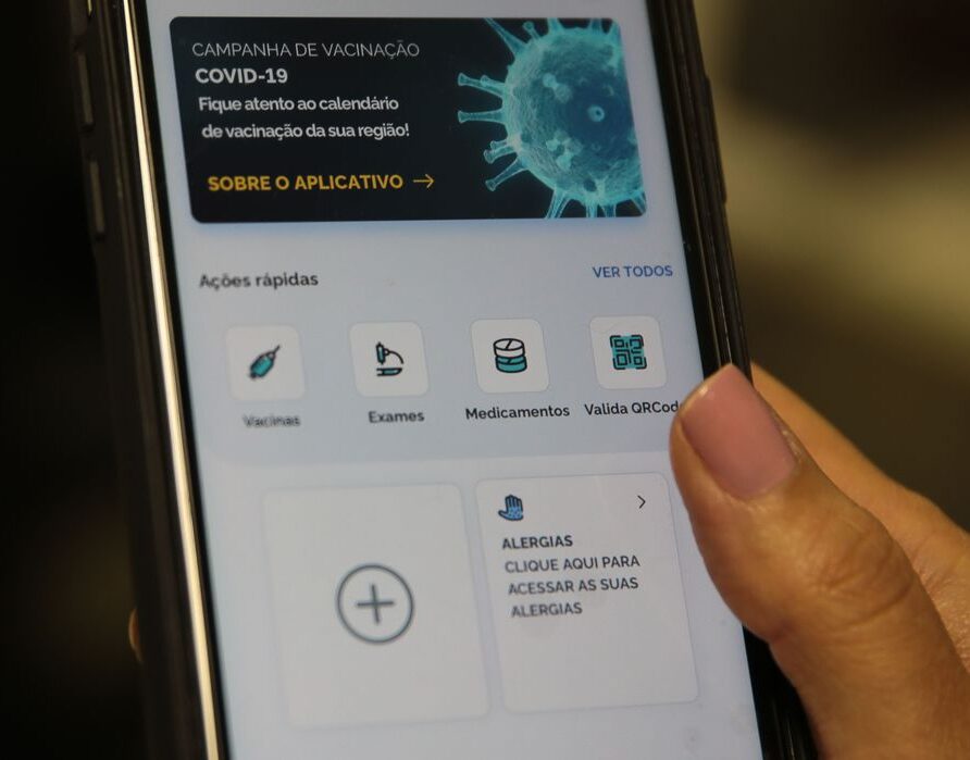 Redes privadas de ensino devem decidir sobre passaporte vacinal junto à comunidade escolar