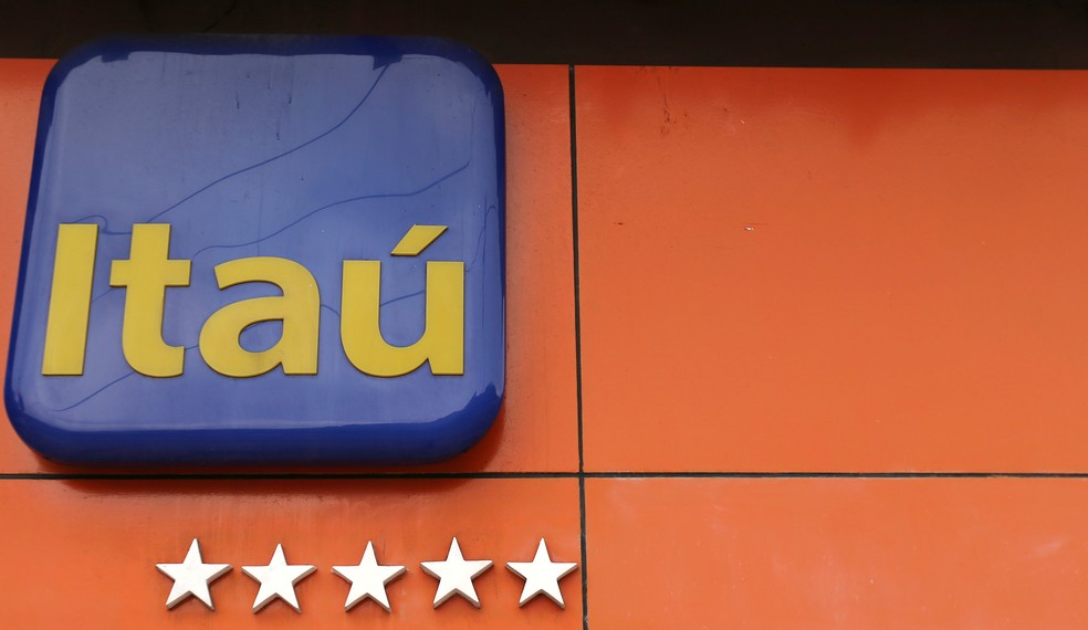 Clientes do Itaú alegam que dinheiro das contas sumiu; banco trabalha para resolver problema