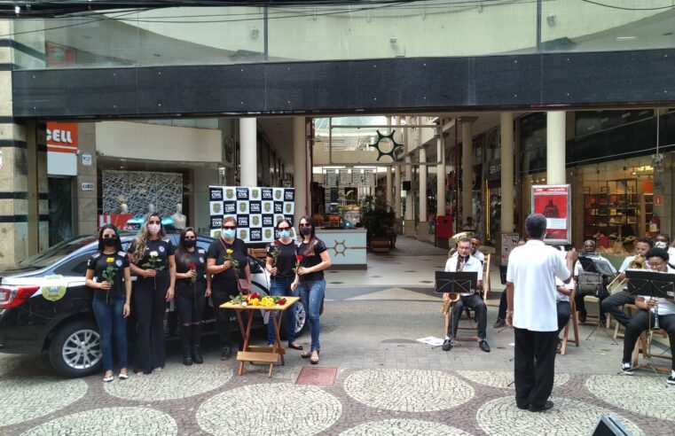 Polícia Civil faz comemorações do Dia da Mulher; em Viçosa, ato ocorreu no Calçadão