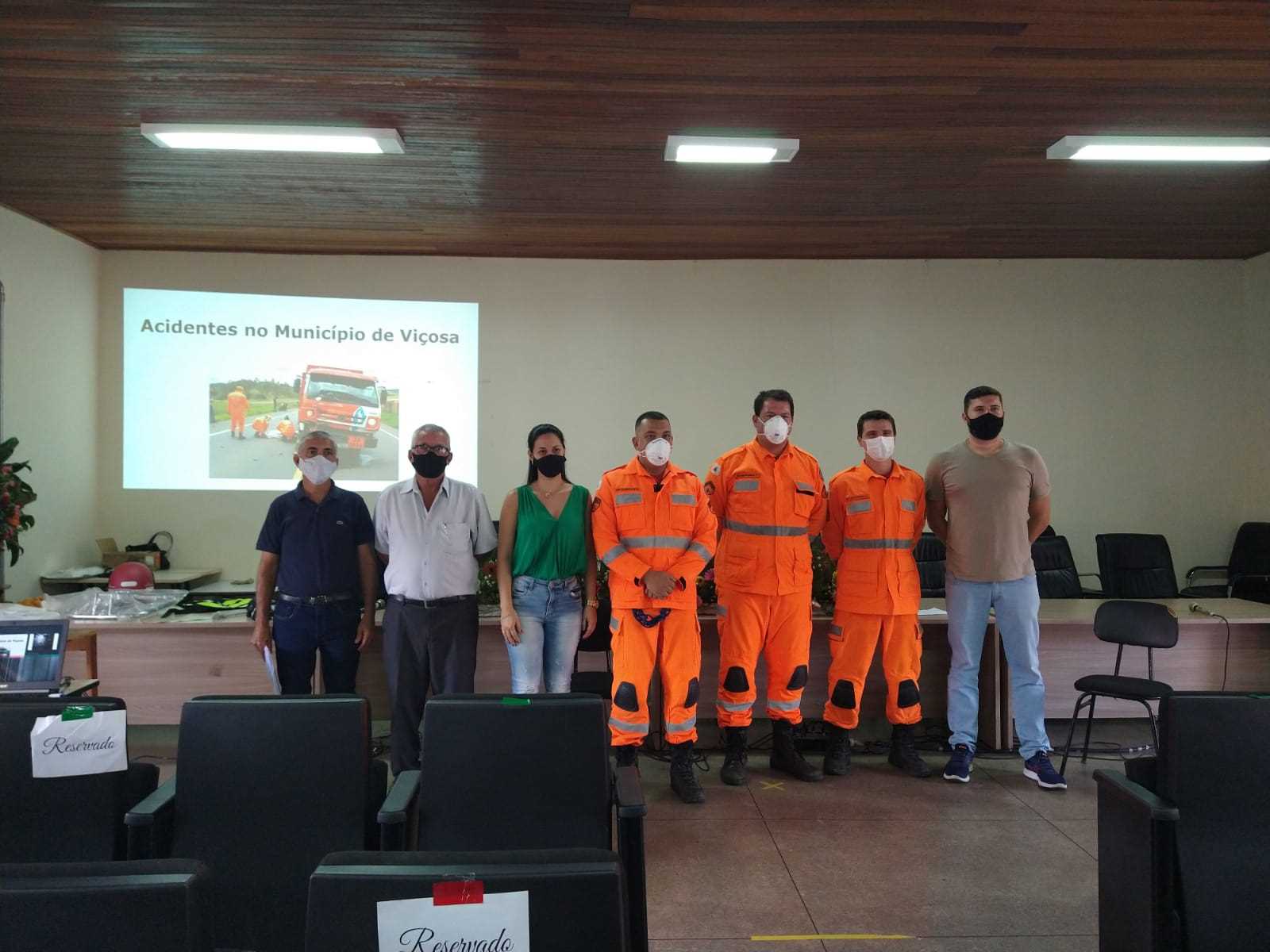 Prefeitura de Viçosa realiza campanha educativa e de regulamentação da profissão de motofretista
