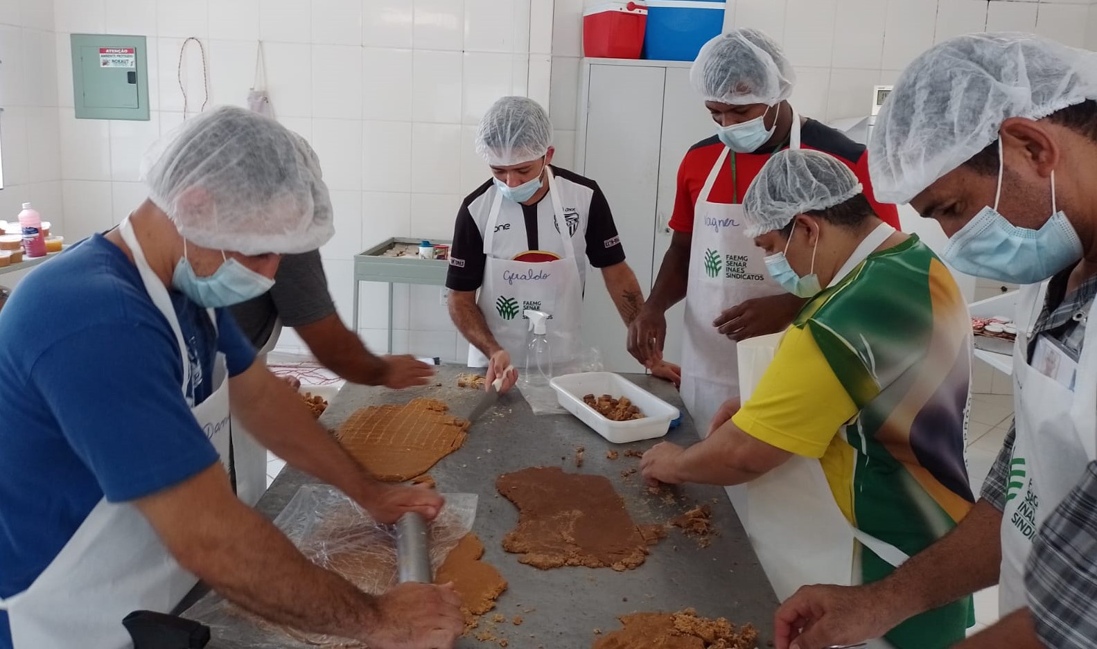 Parceria entre SENAR e Sindicato dos Produtores Rurais beneficia internos da APAC Viçosa