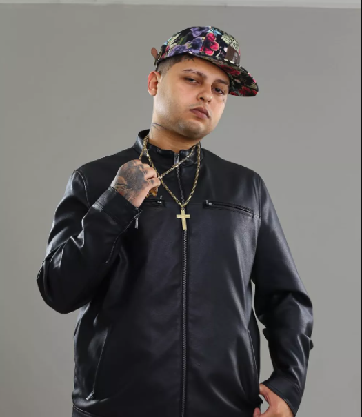 DJ volta à delegacia e diz estar sofrendo ameaças após ser acusado de estupro após show em Viçosa