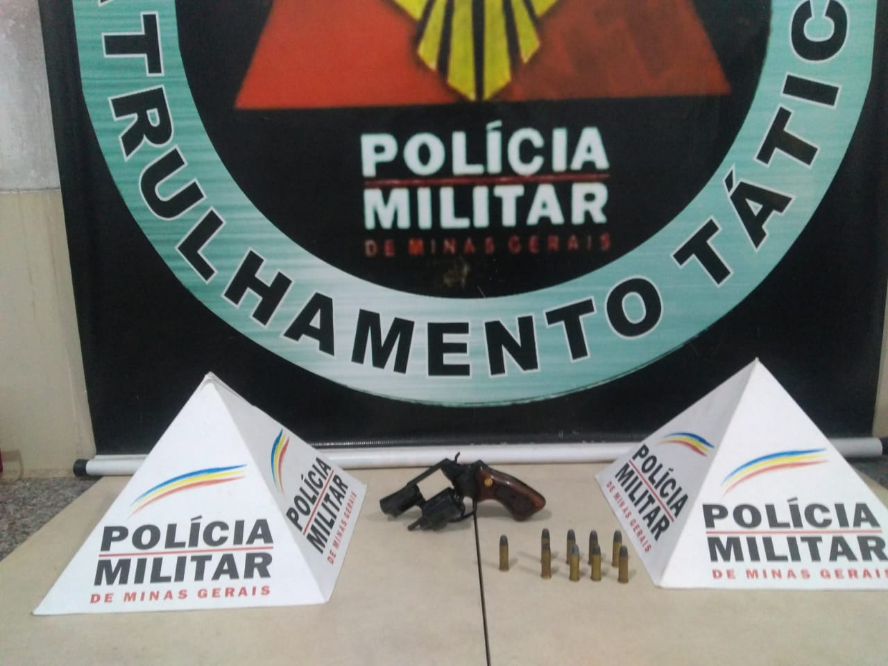 Viçosa: homem é detido com arma de fogo e munições em São José do Triunfo