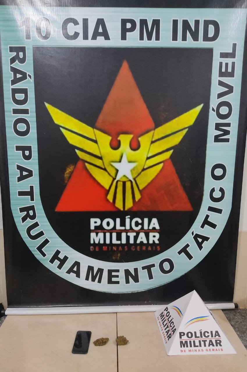 Homem é preso pela PM por tráfico de drogas na PH Rolfs, em Viçosa