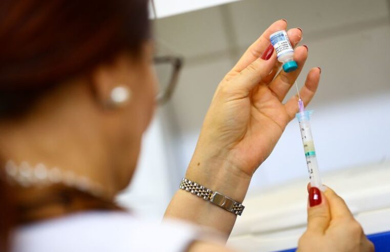 Vacinação contra a Covid-19 será reiniciada em Viçosa amanhã terça-feira (17)