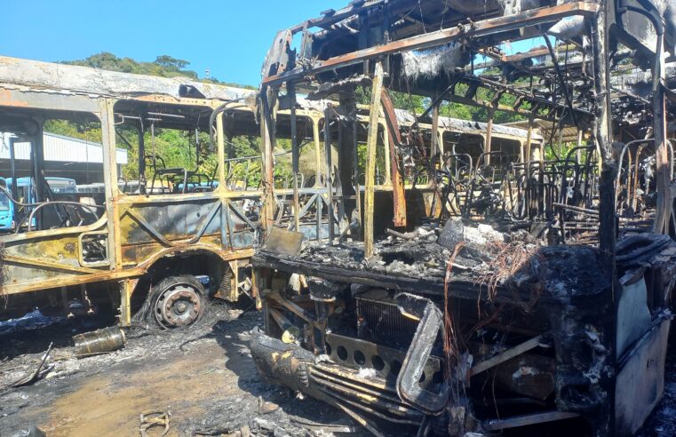 Veículos da São Jorge Auto Bus são incendiados em Ponte Nova