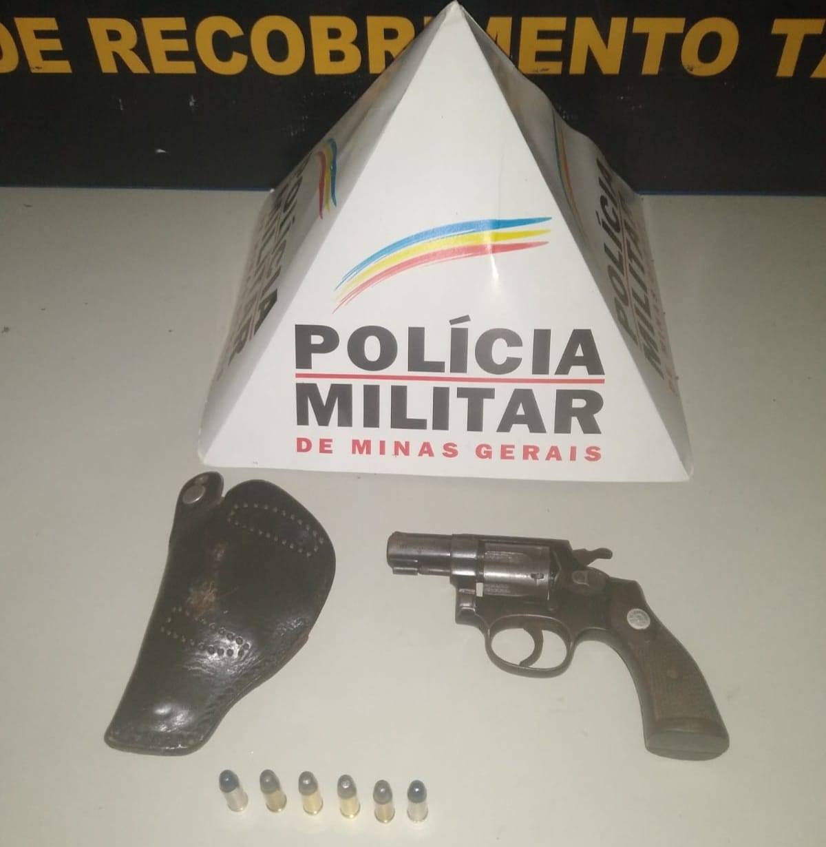 Ponte Nova: após denúncia anônima, PM prende homem por posse ilegal de arma