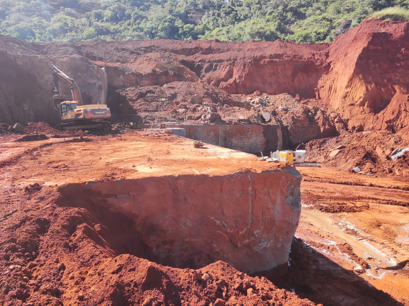 Empresa tem atividades suspensas em Pedra do Anta por funcionar sem licença ambiental e cometer desmatamento