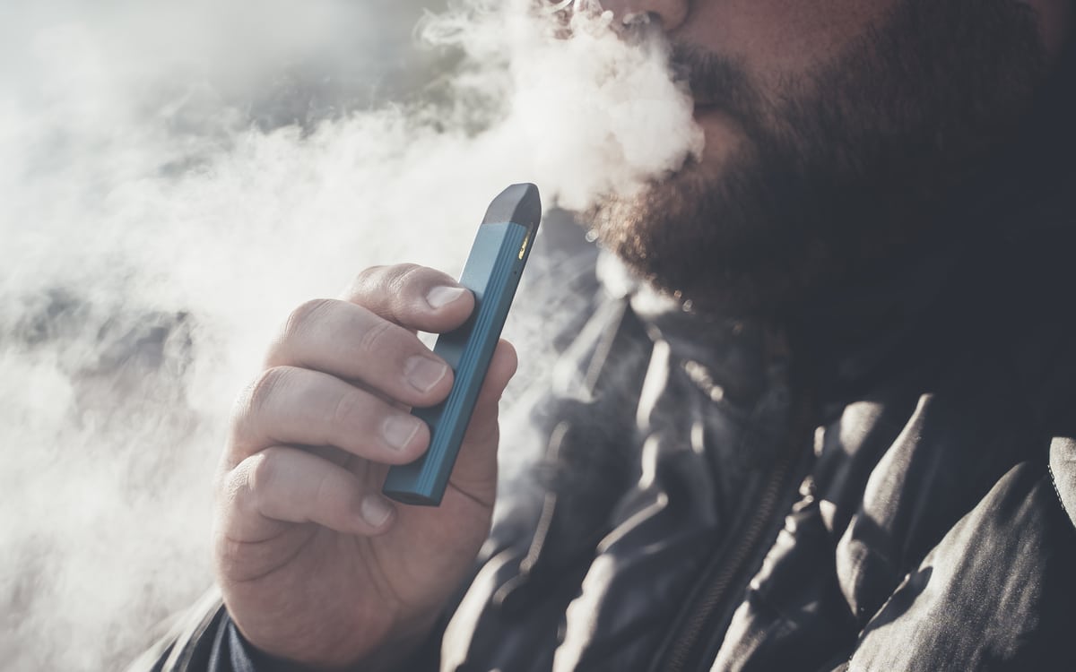 Projeto de lei quer proibir cigarros eletrônicos em Belo Horizonte