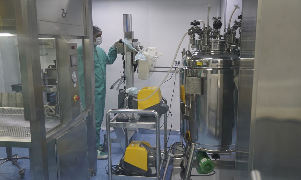 Fiocruz irá produzir o primeiro antiviral oral contra Covid-19 do Brasil