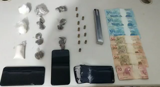 Foragido da Justiça e jovem de 17 anos são presos com drogas e munições em Ponte Nova