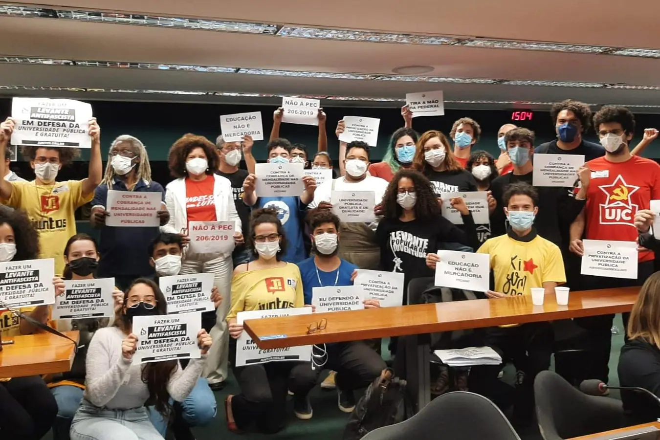 PEC das mensalidades em universidades federais sai da pauta e não é votada