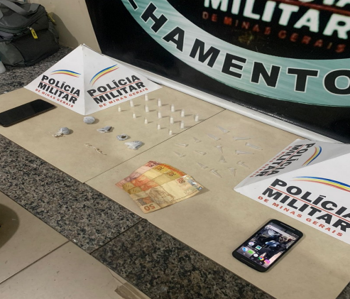 PM de Viçosa prende dois autores por tráfico de drogas