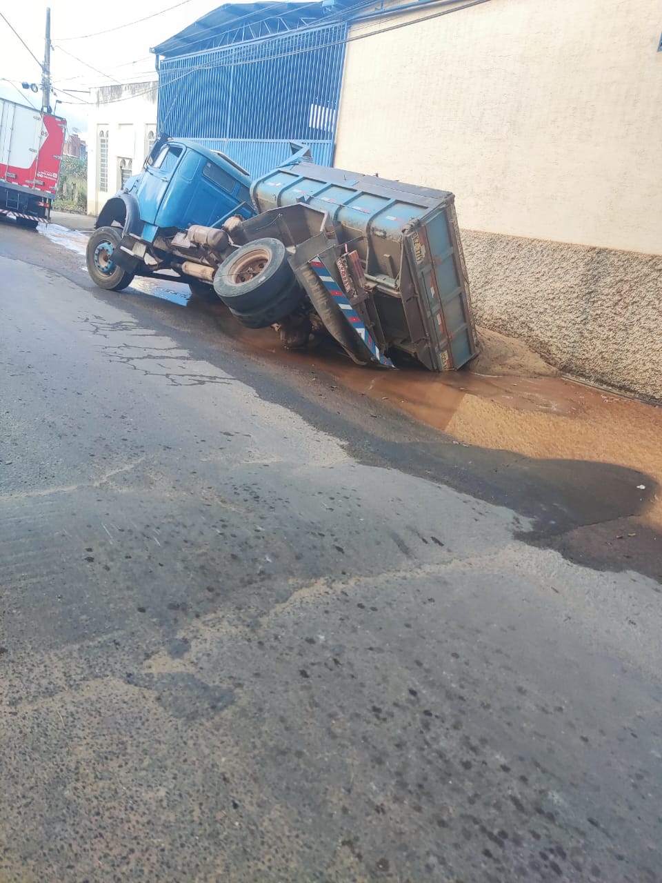 Viçosa: rompimento de adutora deixa Laranjal e Barrinha sem água nesta quinta (23)