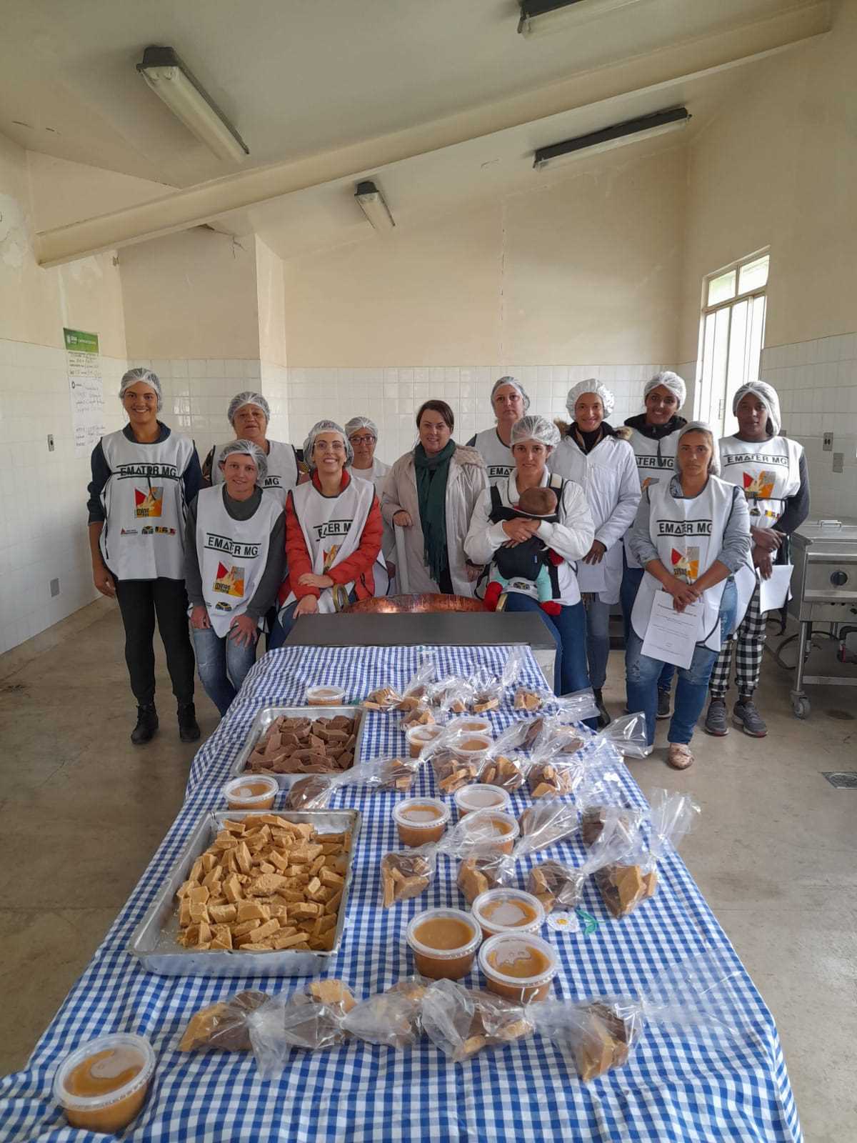 Prefeitura de Viçosa promove curso de Doce de Leite