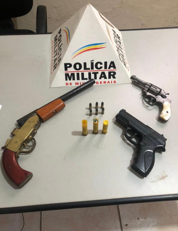 Homem é preso com duas armas de fogo em Ervália