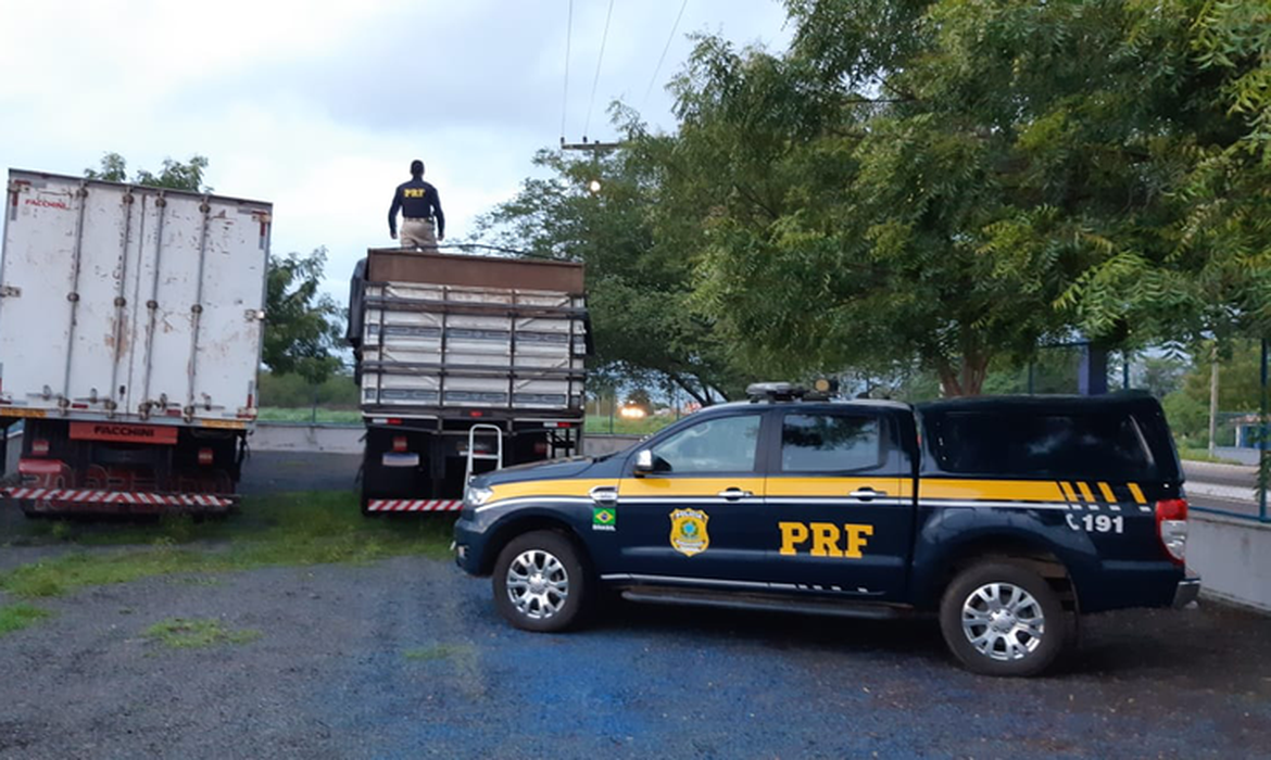 Após operações com mortes, Justiça determina que PRF não atue fora de rodovias federais