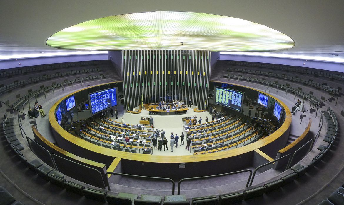Congresso promulga PEC dos Benefícios de mais R$ 41 bilhões; Auxílio Brasil sobe para R$ 600,00