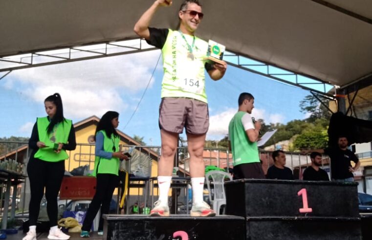 Chefe da Defesa Civil de Viçosa fica em segundo lugar na ‘1ª Corrida de Rua de Cajuri’