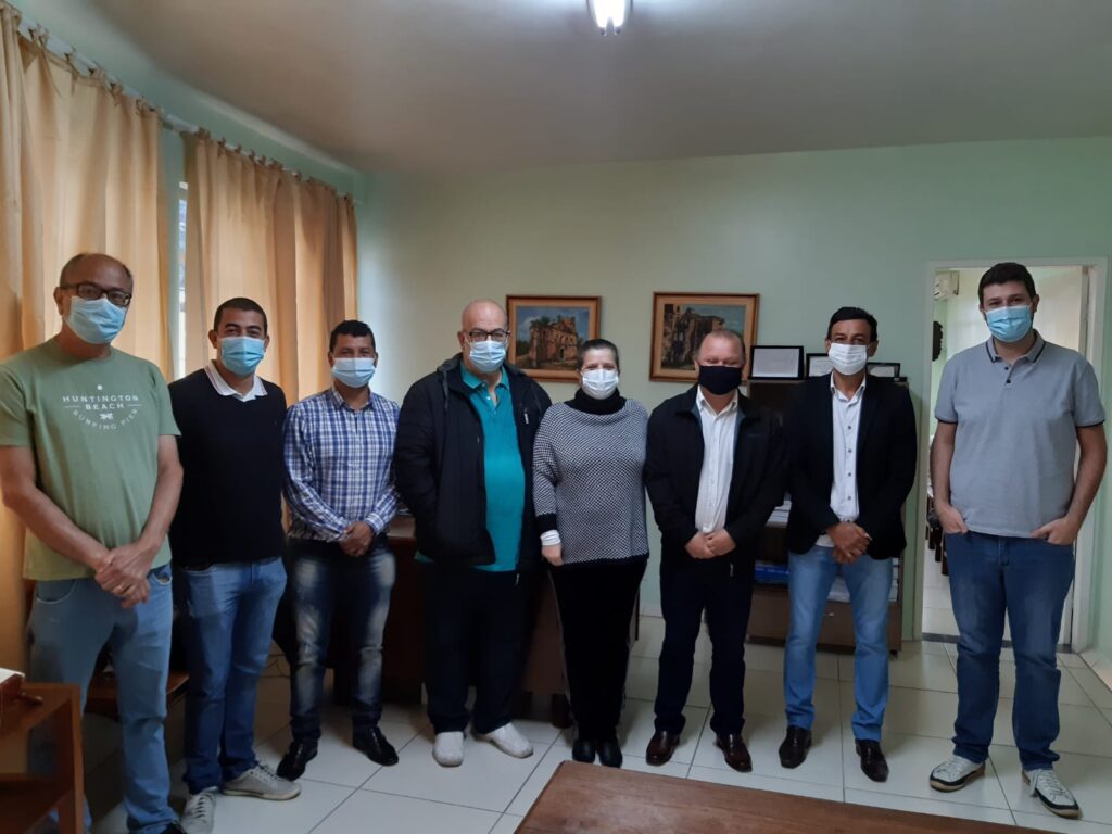 A UFV e o HSS receberão R$ 100 mil cada para investimentos. A emenda parlamentar foi direcionada pelo deputado Federal Reginaldo Lopes.