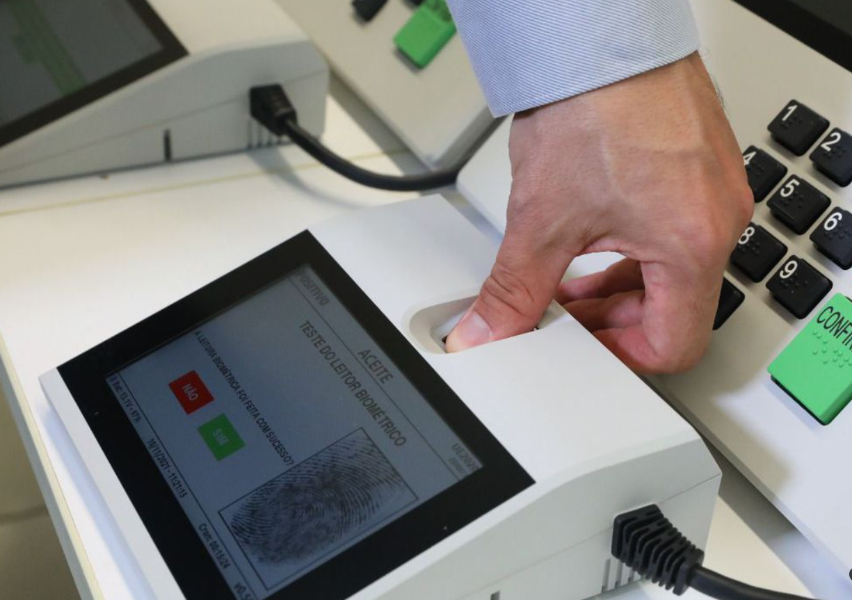 Eleitor já pode pedir autorização para realizar o voto em trânsito