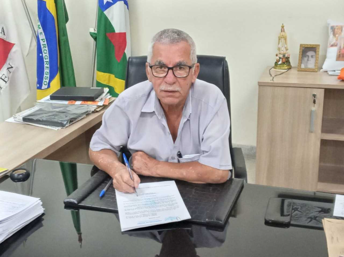 Prefeito de Viçosa sanciona lei que aprova o piso salarial aos Agentes Comunitários do município