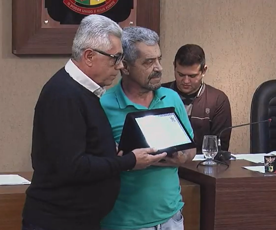 Servidor da Prefeitura de Viçosa é homenageado na Câmara de Vereadores