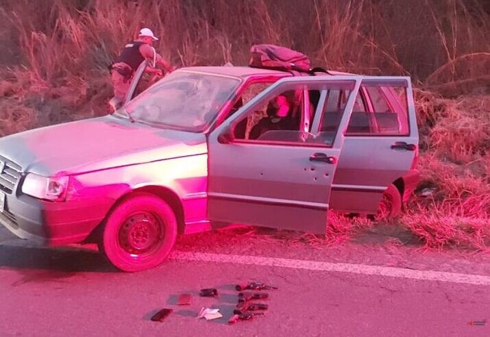 Piraúba: dois homens mortos, um ferido e três presos após roubo a ônibus