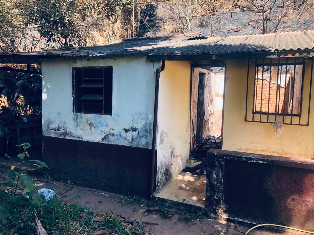 Casal que perdeu tudo em incêndio pede ajuda para recomeçar