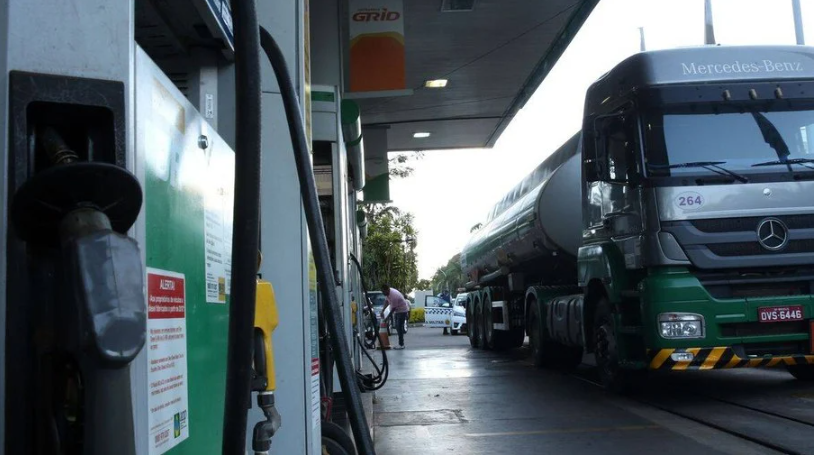 Petrobras reduz preço do diesel para as distribuidoras