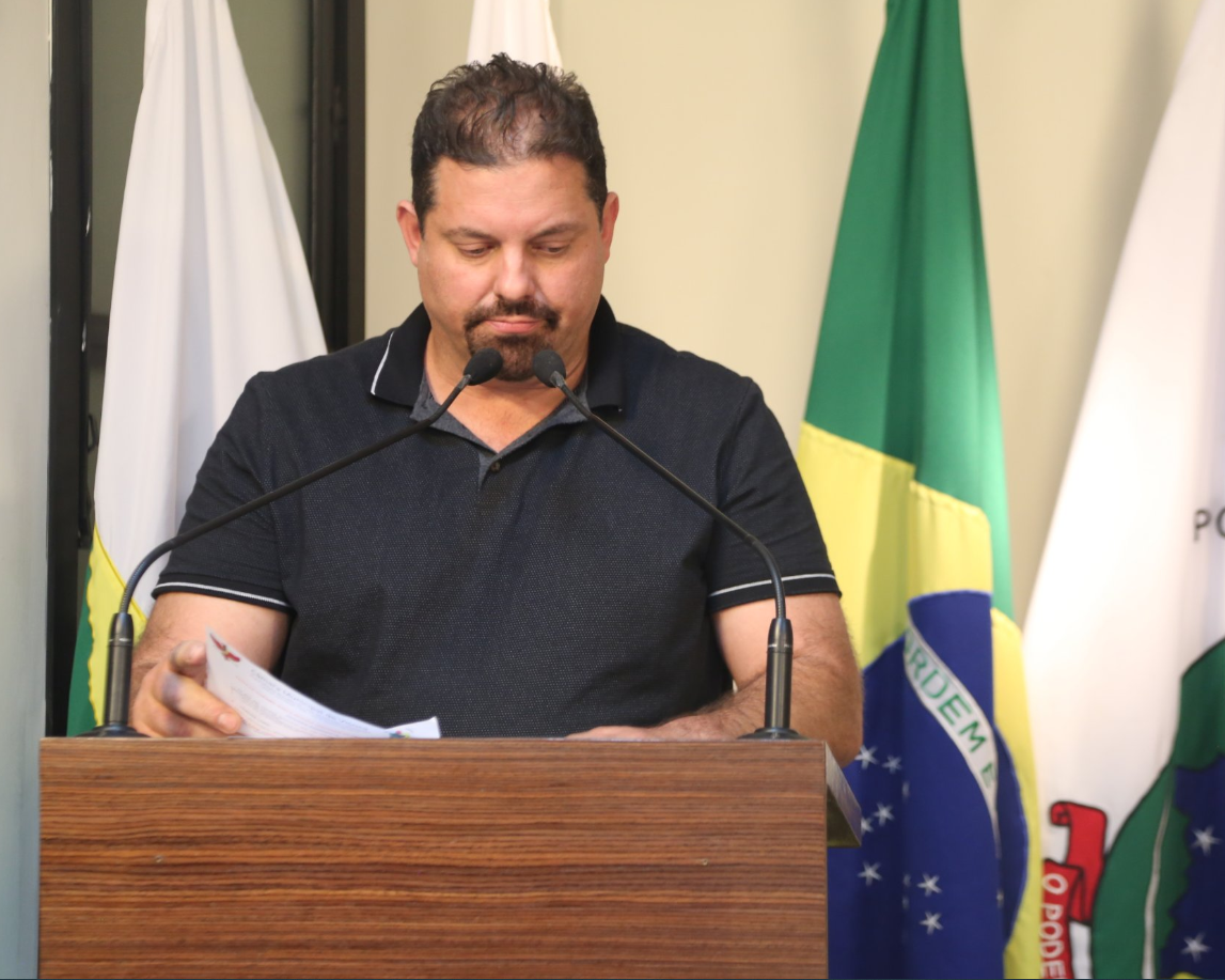 Vereador solicita ao prefeito de Viçosa a efetivação do piso salarial para a enfermagem