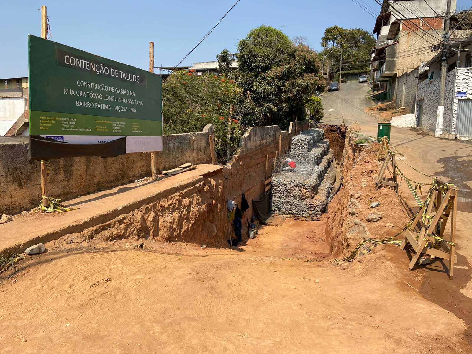 Prefeitura de Viçosa realiza construção de gabião no Fátima