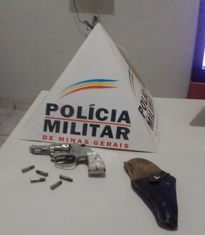 Homem preso por porte ilegal de arma de fogo em Canaã