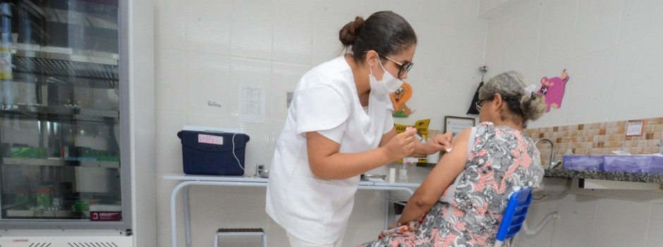 MG: só 39% da população acima de 40 anos recebeu a 2ª dose de reforço contra a Covid-19