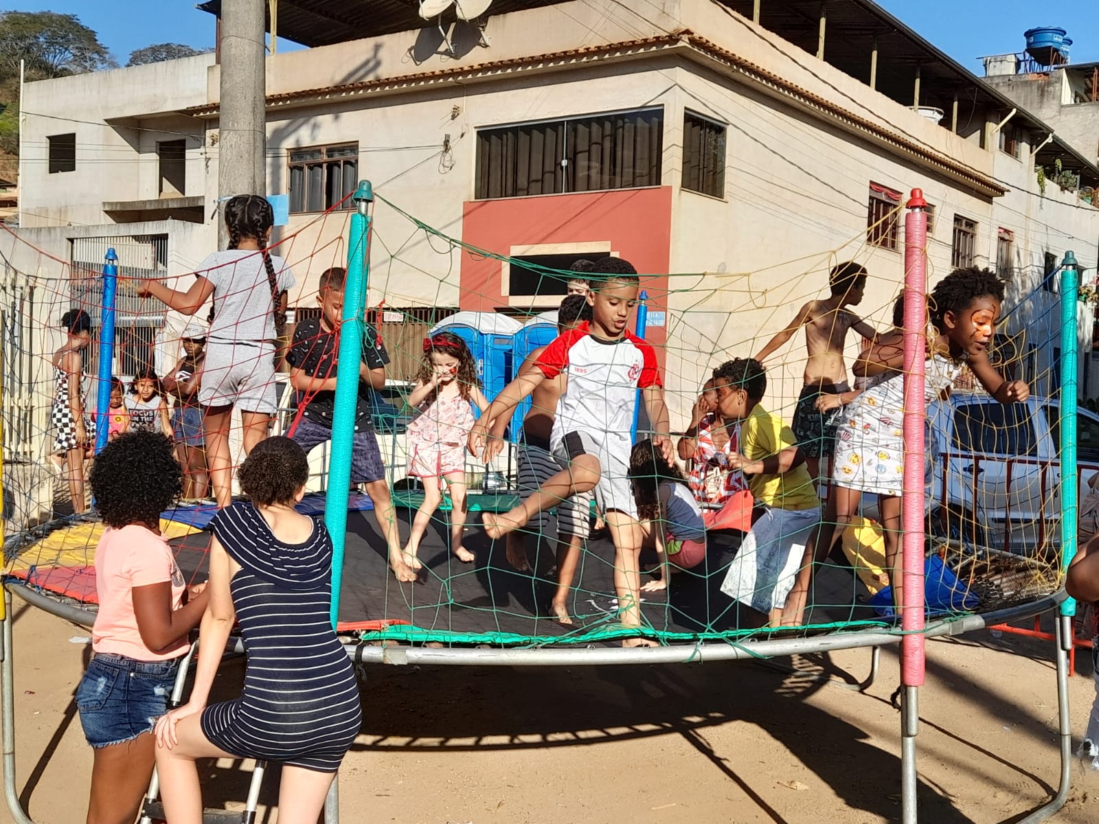 Laranjal agitou o Dia das Crianças com muita diversão