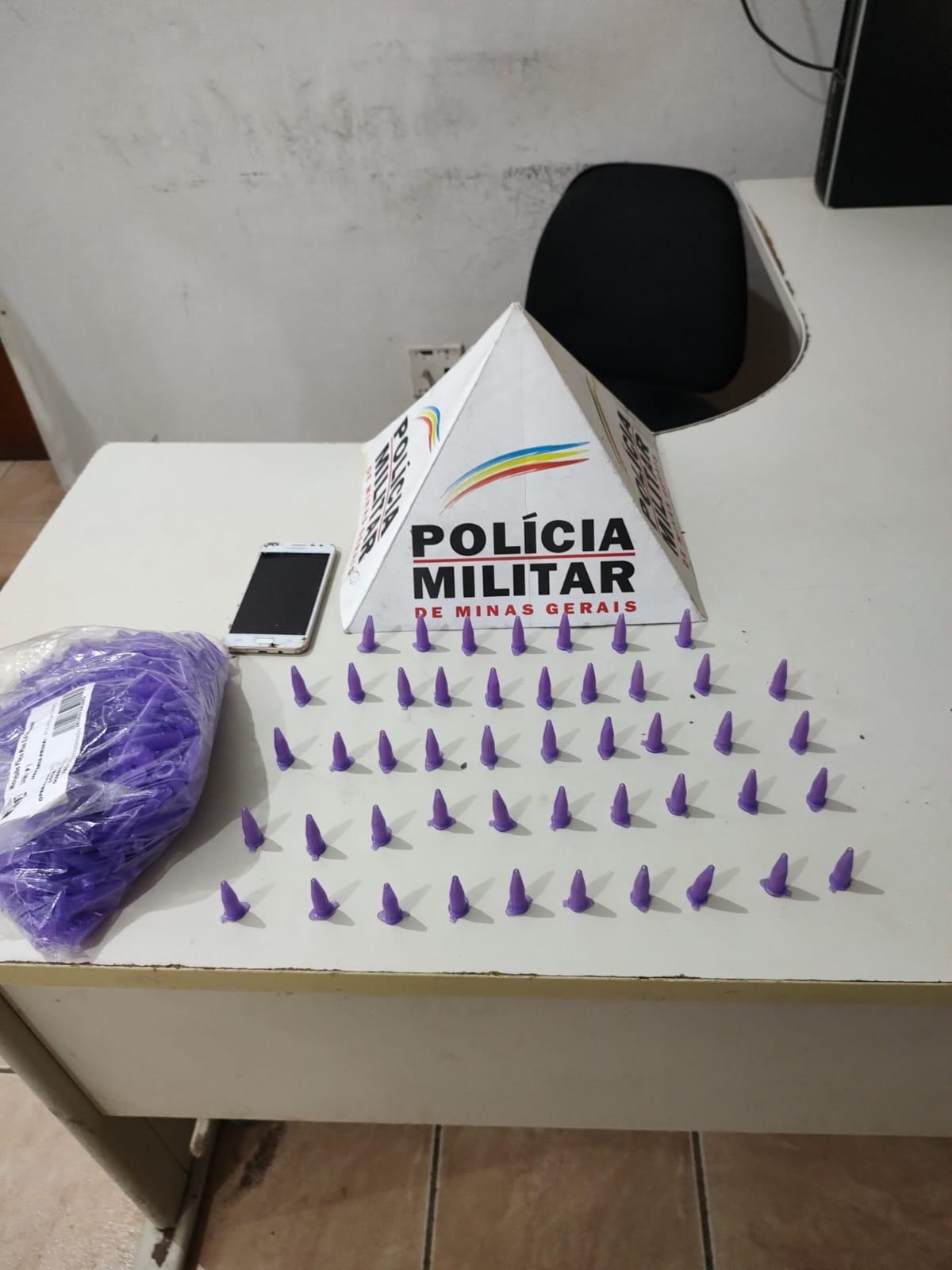 PM de Visconde do Rio Branco prende homem por tráfico de drogas