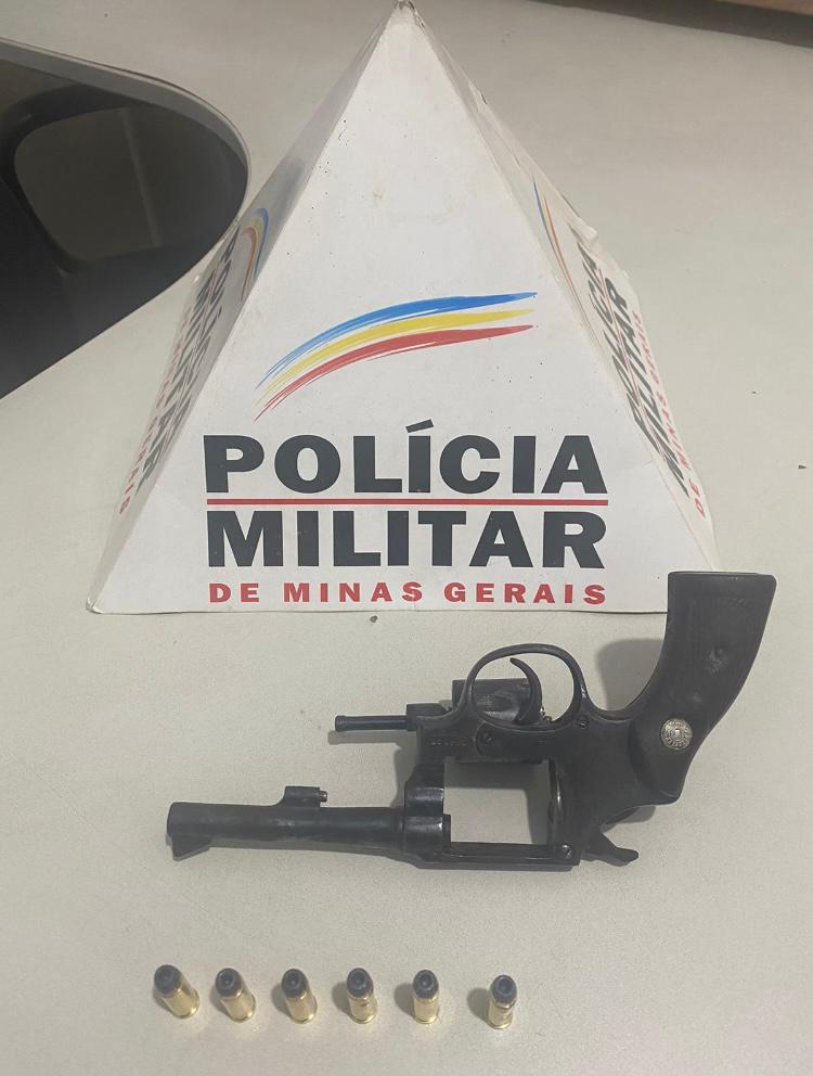 Homem é preso por porte ilegal de arma de fogo em Ervália