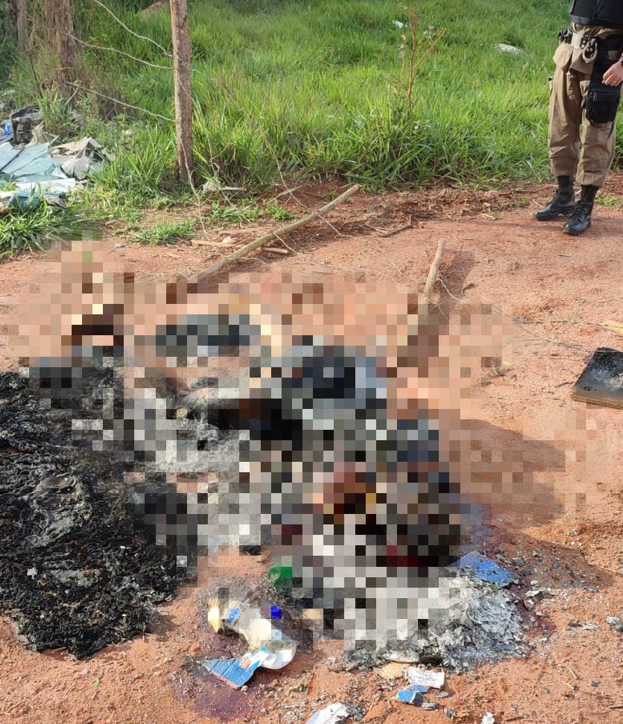 Homem tem cabeça alvejada e corpo queimado, na Colônia Vaz de Melo