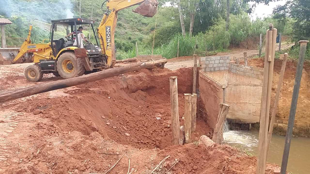 Ponte da Piúna é consertada após estragos causados pelas chuvas