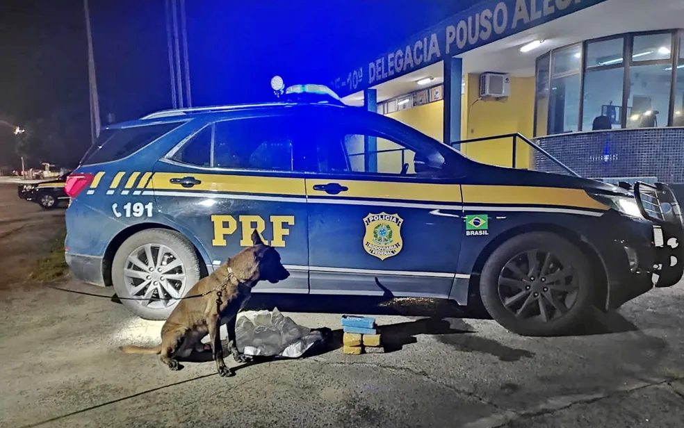 PRF prende viçosense com mais de 20 kg de cocaína, em Pouso Alegre