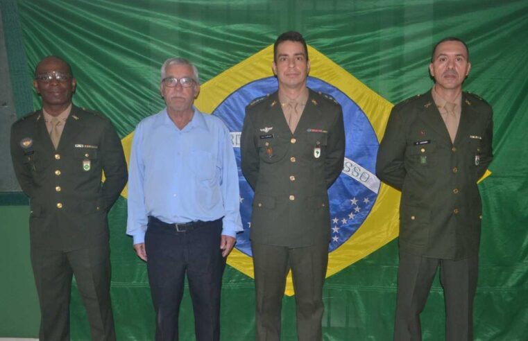 Prefeito participa de passagem de comando no Tiro de Guerra de Viçosa