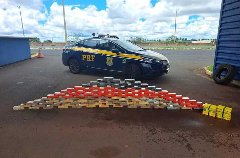 PRF apreende R$ 16 milhões de cocaína em Minas