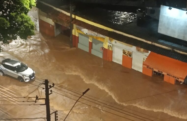 Ruas alagadas, queda de pontes e mais: chuva faz estragos em Viçosa