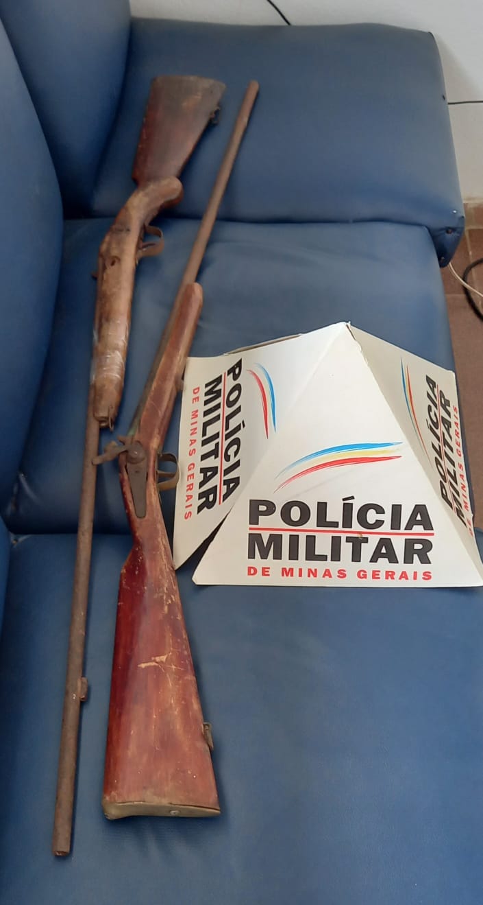 PM encontra duas armas de fogo escondidas em trilha