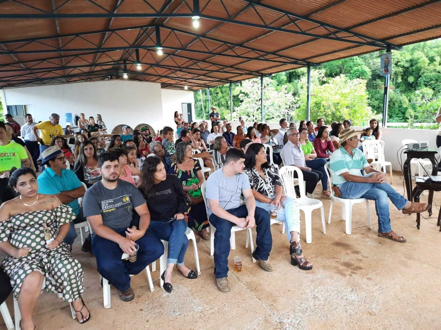Agricultores familiares se reúnem em evento dedicado à produção rural
