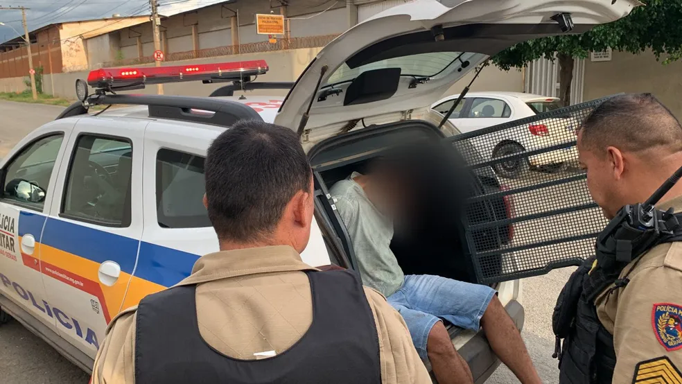 Feminicídio: homem invade casa e mata ex-mulher a facadas