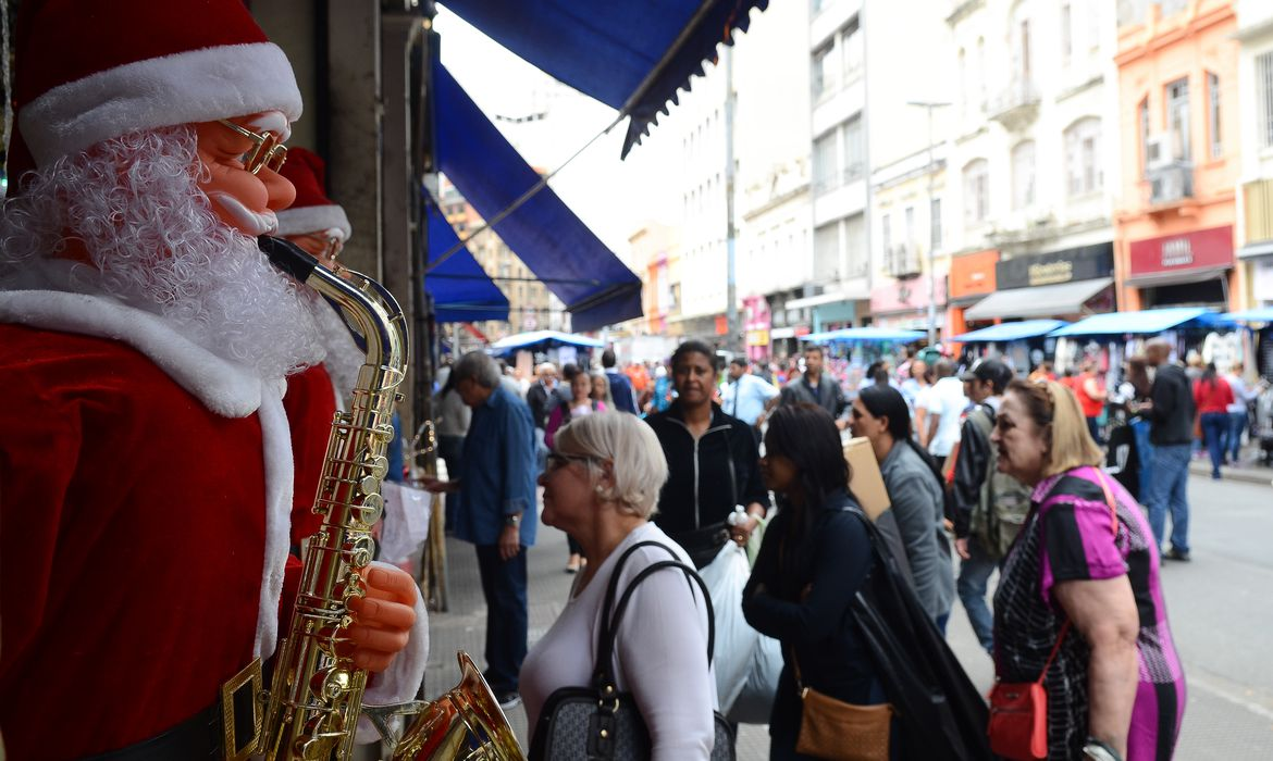 Quer trocar o presente de Natal? Procon orienta consumidores sobre direitos